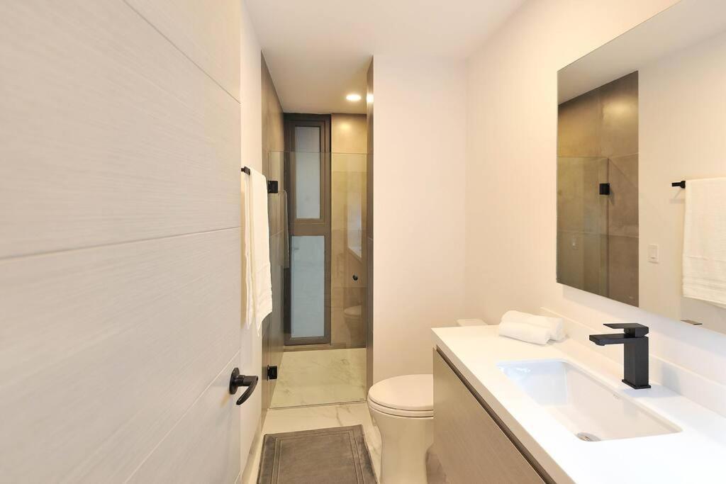 Great Location 2Bd 2Bth Walking Distance To Medano Lägenhet Cabo San Lucas Exteriör bild